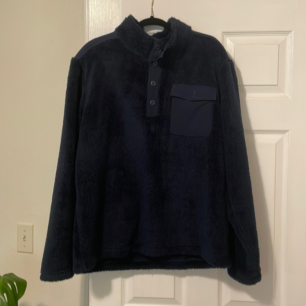 Dip fuzzy pullover, size L